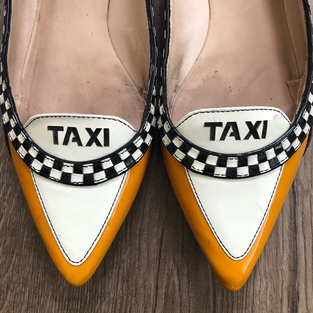 Kate Spade Yellow Go Taxi Pointed Toe Flats 7M - Picture 3 of 8
